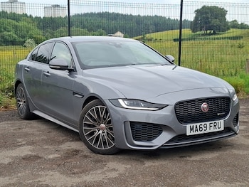Used Jaguar XE 2019 for sale - 79092260: Photo