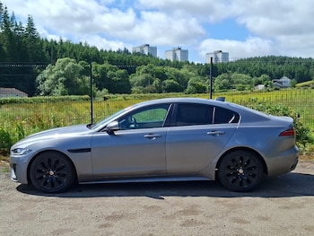 Used Jaguar XE 2019 for sale - 79092260: Photo