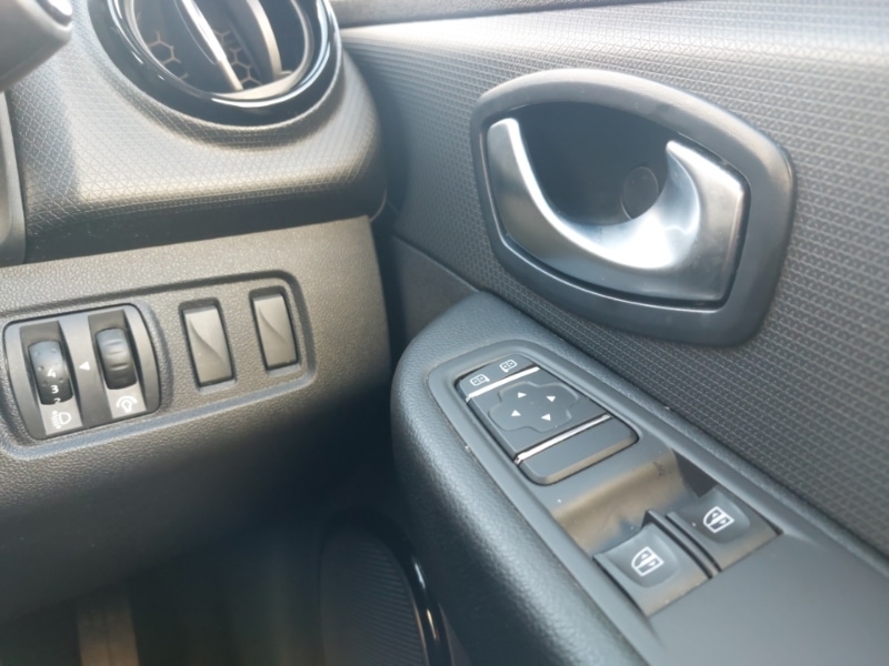 Used Renault Clio 2018 for sale - 76348559: Photo 14