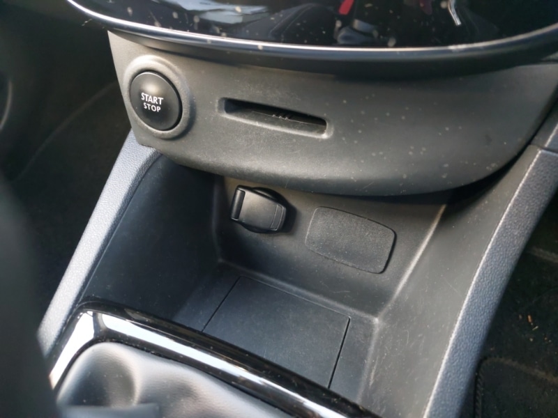 Used Renault Clio 2018 for sale - 76348559: Photo 16