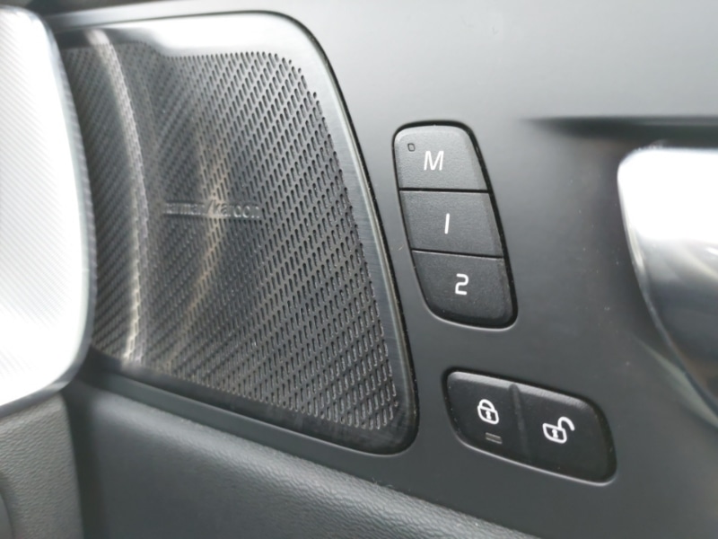 Used Volvo XC60 2023 for sale - 76983297: Photo 15