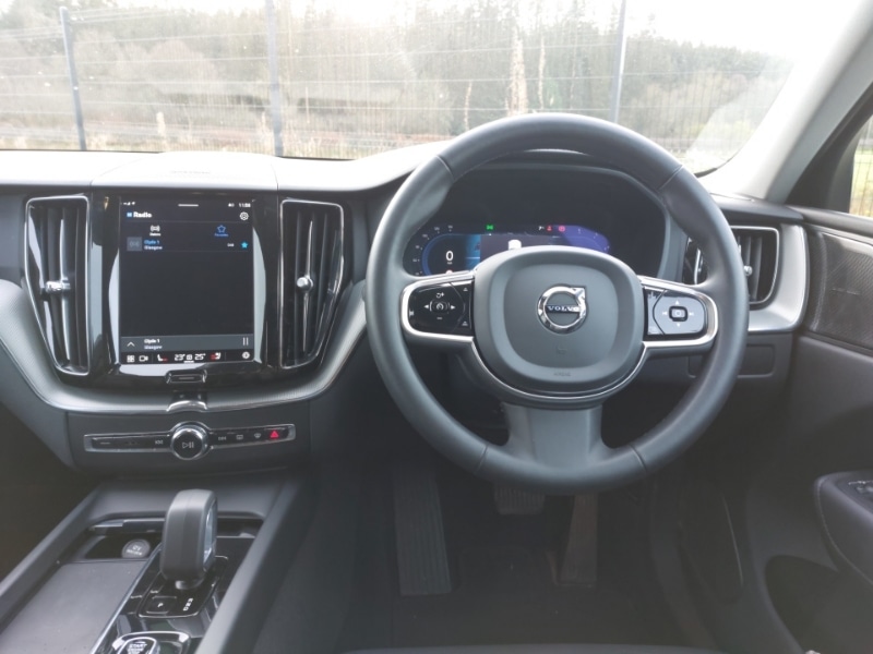 Used Volvo XC60 2023 for sale - 76983297: Photo 2