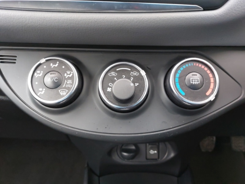 Used Toyota Yaris 2015 for sale - 78125574: Photo 15