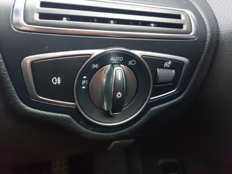 Used Mercedes-Benz C Class 2018 for sale - 76839225: Photo 17