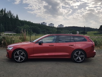 Used Volvo V60 2021 for sale - 75583676: Photo