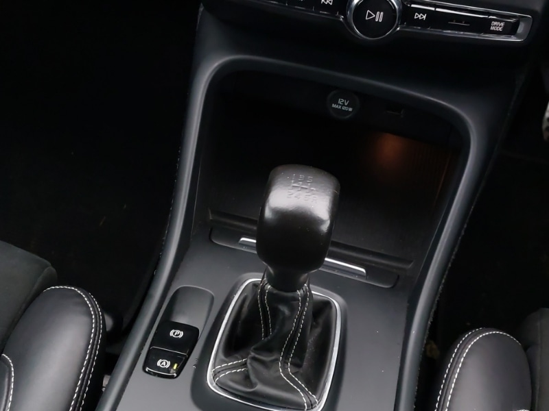 Used Volvo XC40 2021 for sale - 76656635: Photo 10