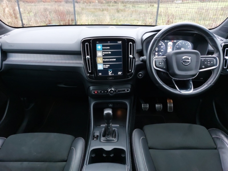 Used Volvo XC40 2021 for sale - 76656635: Photo 2