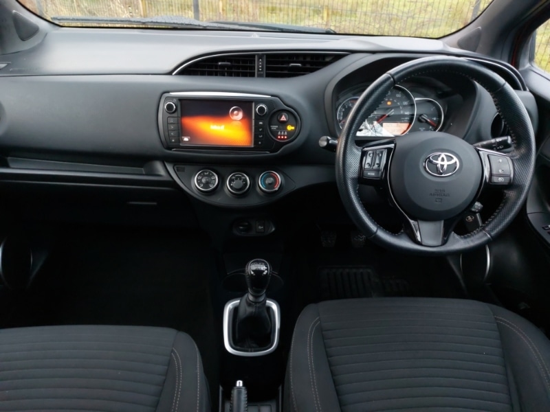 Used Toyota Yaris 2016 for sale - 77062655: Photo 2