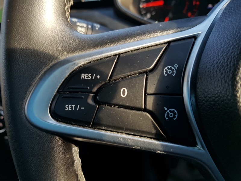 Used Renault Clio 2021 for sale - 76393324: Photo 14