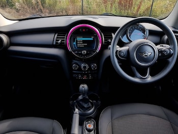 Used MINI Hatch 2018 for sale - 75633662: Photo