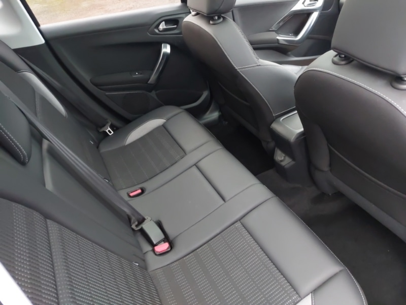 Used Peugeot 2008 2018 for sale - 77201942: Photo 13