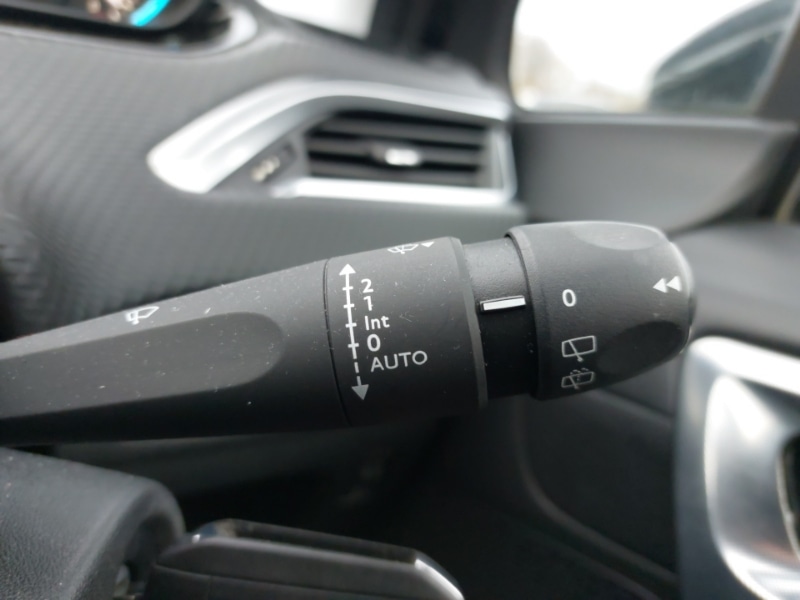 Used Peugeot 2008 2018 for sale - 77201942: Photo 18