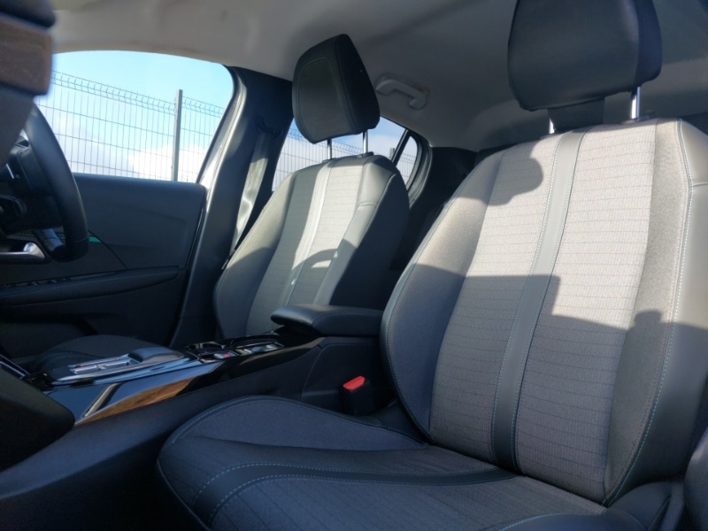 Used Peugeot 208 2023 for sale - 77731652: Photo 5