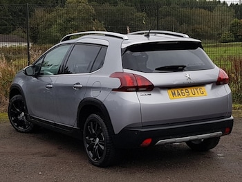 Used Peugeot 2008 2019 for sale - 76213213: Photo