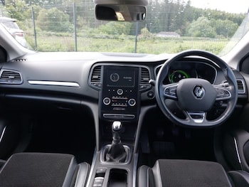 Used Renault Megane 2017 for sale - 78740479: Photo
