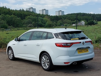 Used Renault Megane 2017 for sale - 78740479: Photo