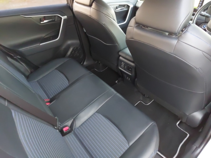 Used Toyota RAV4 2019 for sale - 77214050: Photo 13