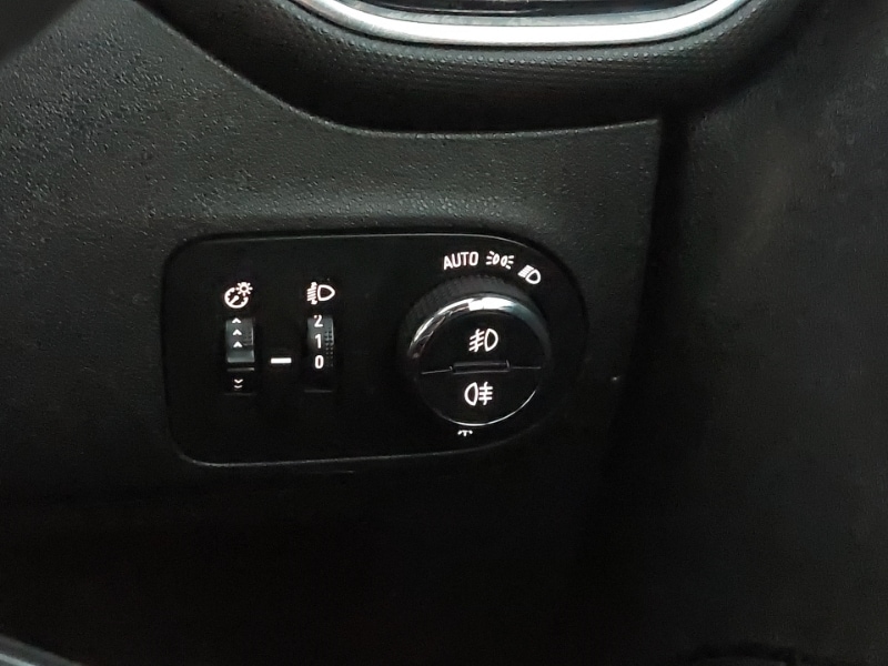 Used Vauxhall Crossland X 2019 for sale - 76651923: Photo 18