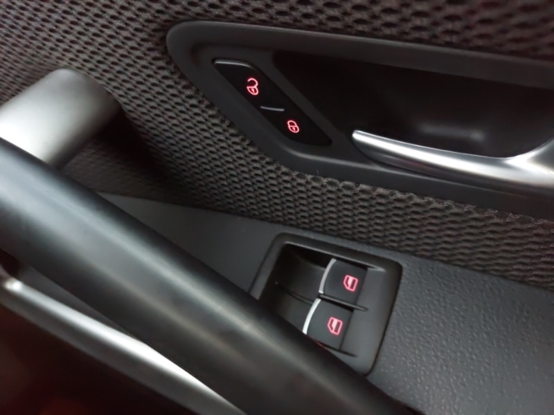 Used Volkswagen Scirocco 2017 for sale - 76583610: Photo 17