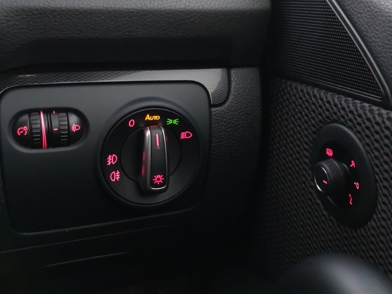 Used Volkswagen Scirocco 2017 for sale - 76583610: Photo 18