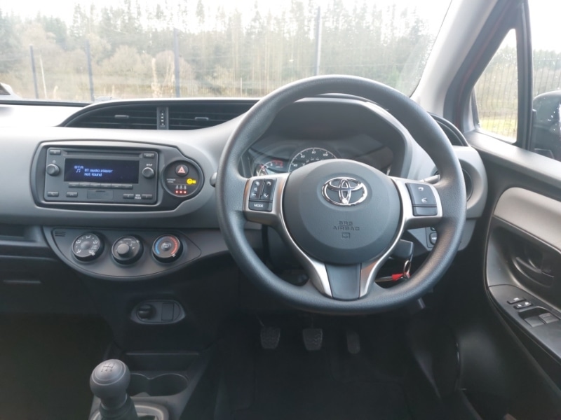 Used Toyota Yaris 2019 for sale - 77311807: Photo 2