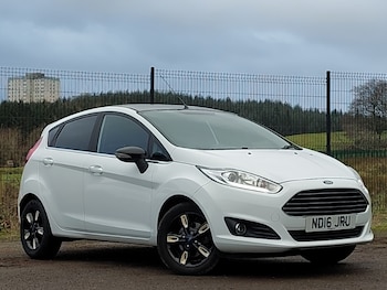 2016 - 1.25 82 Zetec White 5dr