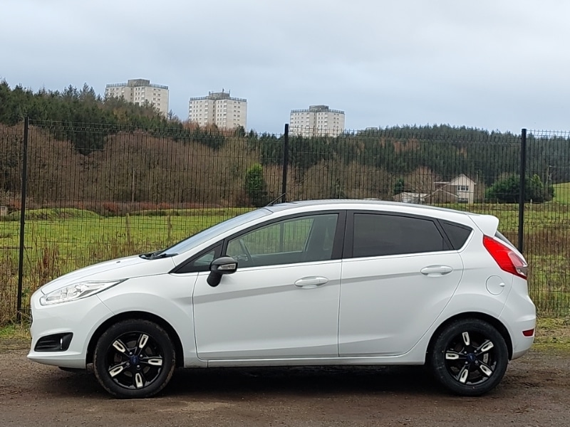 Used Ford Fiesta 2016 for sale - 76911810: Photo 4