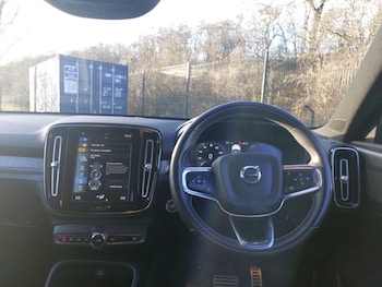 Used Volvo XC40 2020 for sale - 77352580: Photo