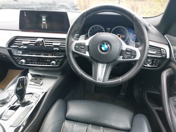 Used BMW 5 Series 2018 for sale - 76384099: Photo