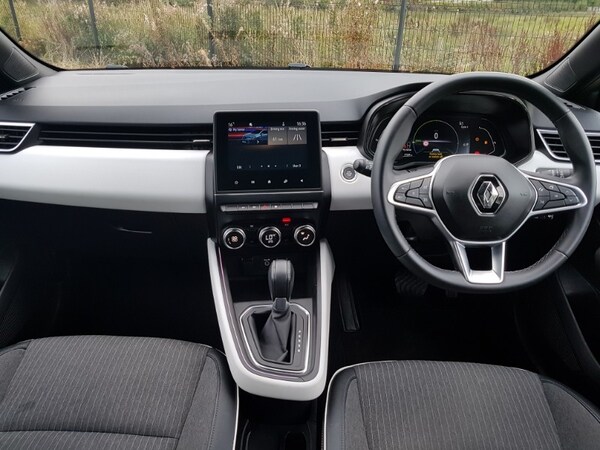 Used Renault Clio 2022 for sale - 76083373: Photo 2
