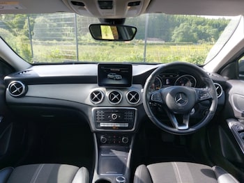 Used Mercedes-Benz GLA 2019 for sale - 79578634: Photo
