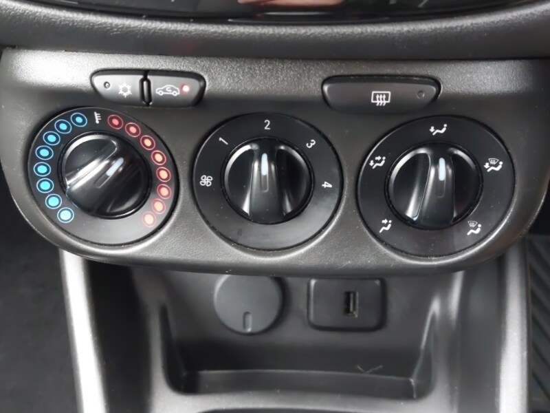 Used Vauxhall Corsa 2017 for sale - 77637217: Photo 16