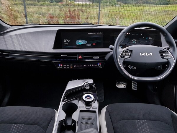 Used Kia EV6 2022 for sale - 76053544: Photo 2