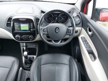 Used Renault Captur 2018 for sale - 75618167: Photo