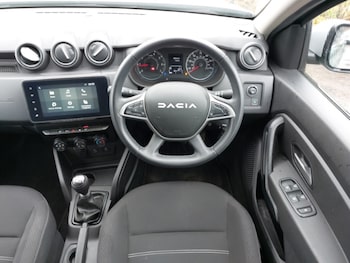 Used Dacia Duster 2023 for sale - 78164083: Photo