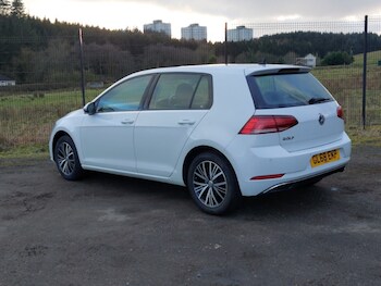 Used Volkswagen Golf 2018 for sale - 77371274: Photo