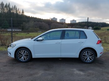 Used Volkswagen Golf 2018 for sale - 77371274: Photo