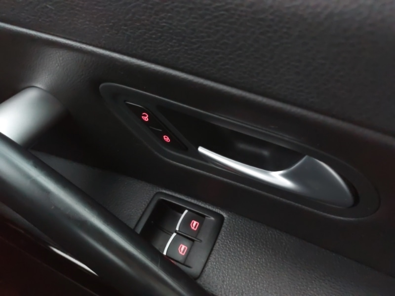 Used Volkswagen Scirocco 2018 for sale - 77062651: Photo 18