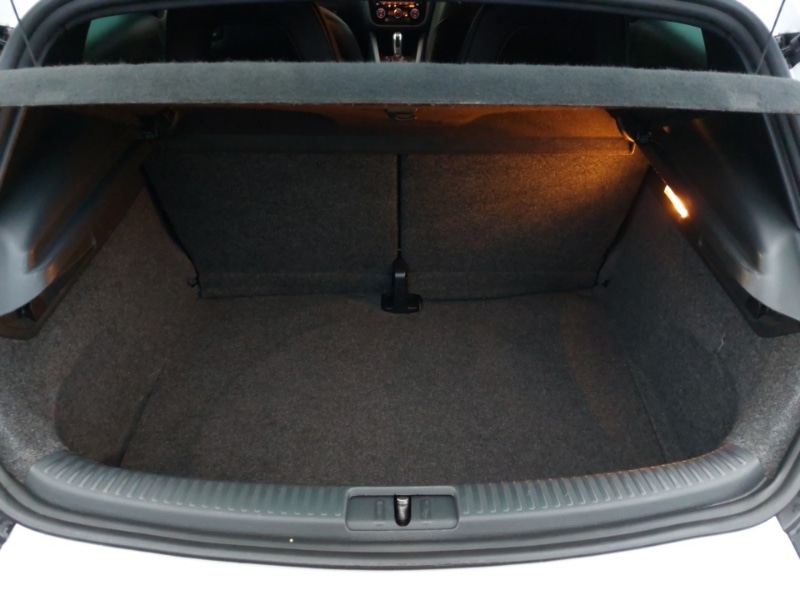 Used Volkswagen Scirocco 2018 for sale - 77062651: Photo 8