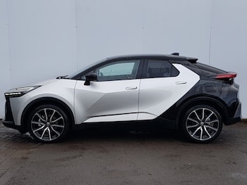 Used Toyota C-HR 2024 for sale - 75486180: Photo