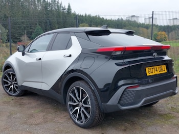 Used Toyota C-HR 2024 for sale - 76282038: Photo