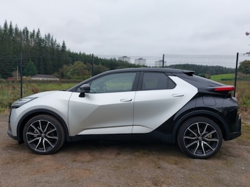 Used Toyota C-HR 2024 for sale - 76282038: Photo