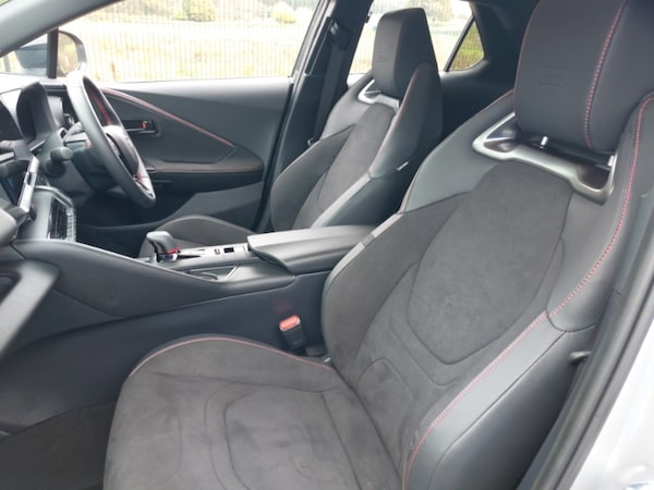 Used Toyota C-HR 2024 for sale - 76282038: Photo 5