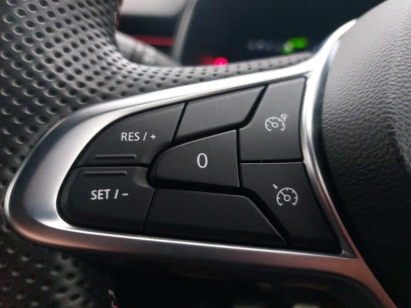 Used Renault Clio 2023 for sale - 77343316: Photo 15