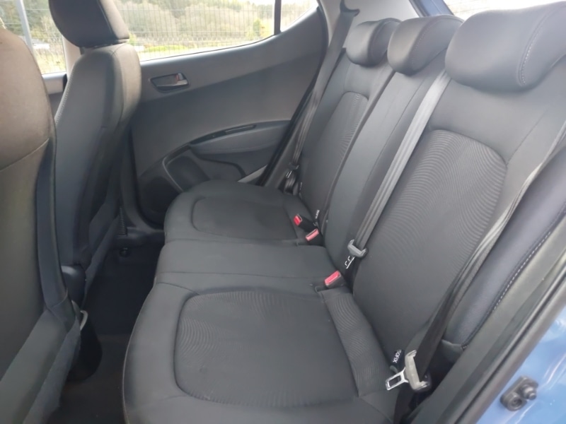 Used Hyundai i10 2017 for sale - 76397458: Photo 6