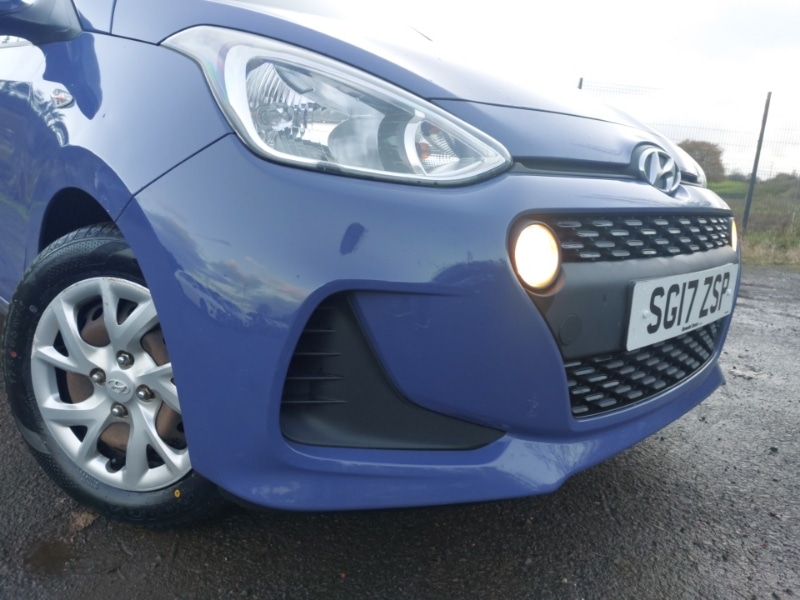 Used Hyundai i10 2017 for sale - 76397458: Photo 9