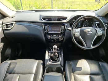 Used Nissan X-Trail 2016 for sale - 79011269: Photo