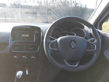 Used Renault Clio 2019 for sale - 77992633: Photo