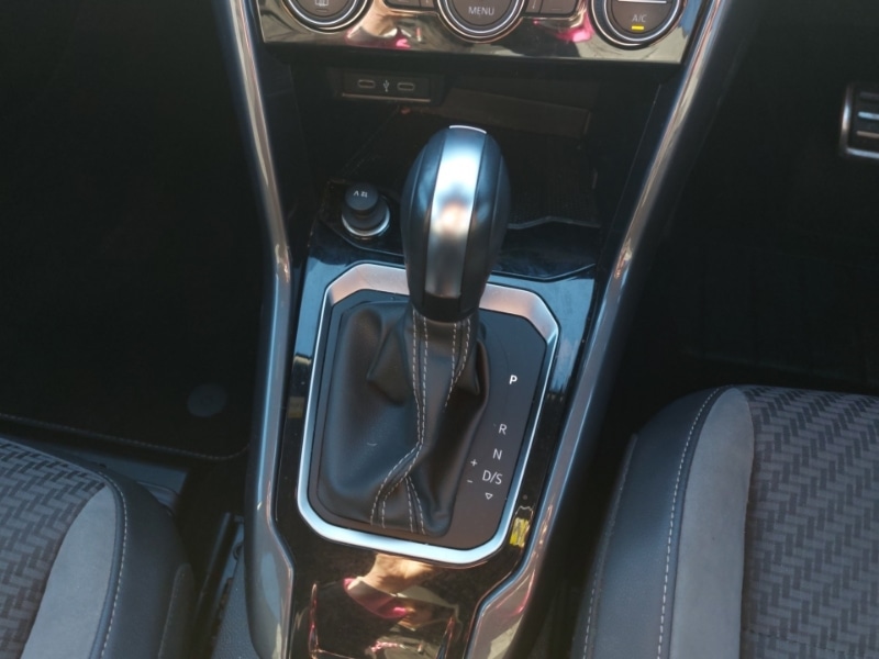 Used Volkswagen T-Roc 2021 for sale - 76630596: Photo 10