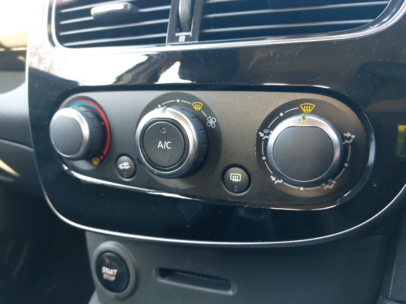 Used Renault Clio 2017 for sale - 76533411: Photo 12